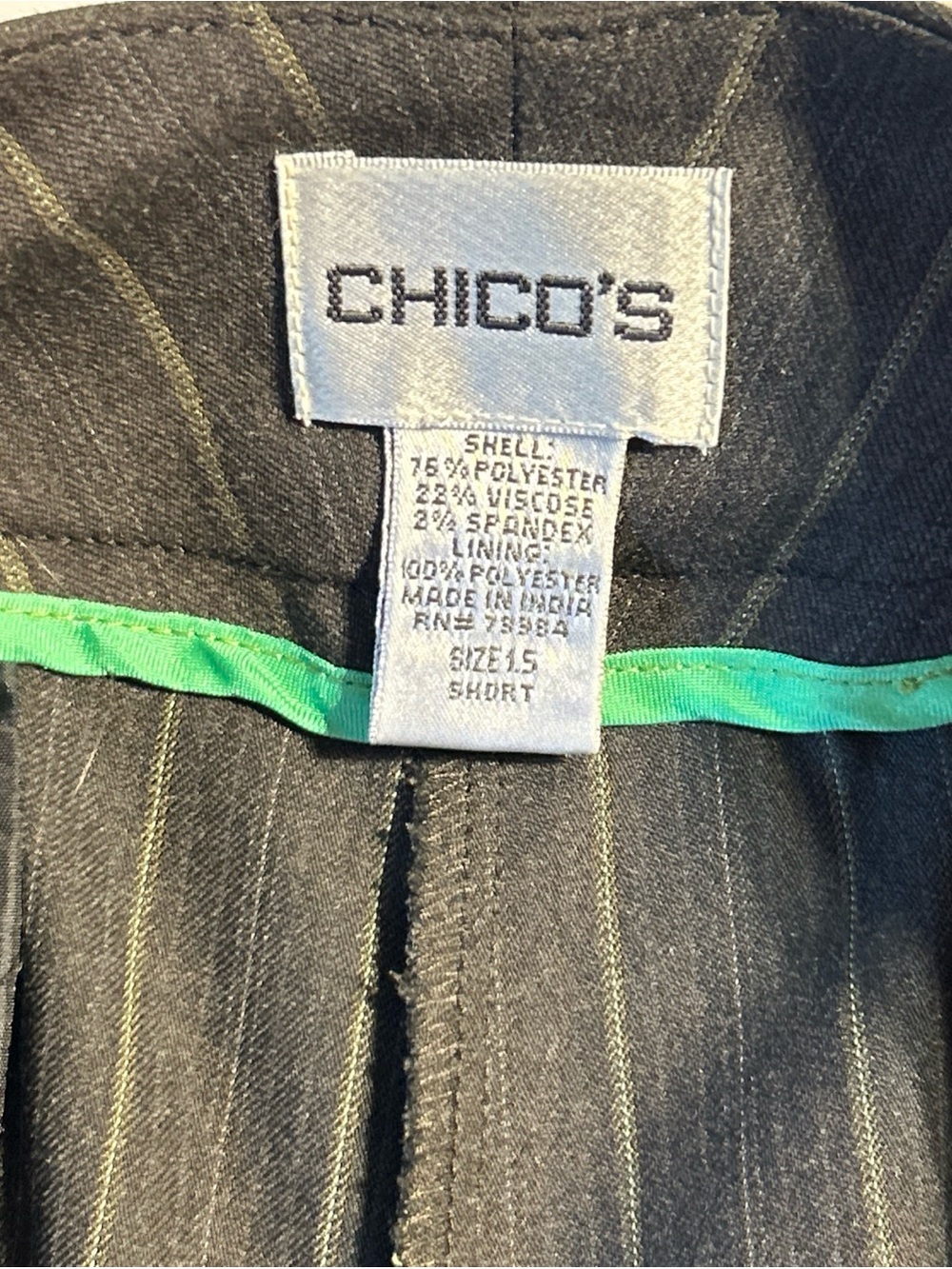 Chico woman’s  Gray Pinstripe Dress Pants 1.5short (US 10) stretch working girl - Picture 6 of 11